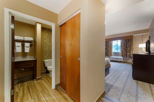 Best Western Plus Miami Executive Airport Hotel & Suites image 7